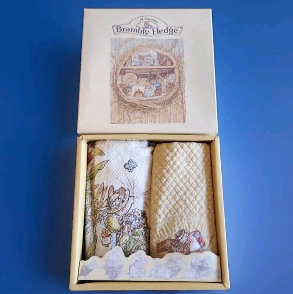 VTG NIB Brambly Hedge Hand Towel Set *Rare* - Picture 2 of 8